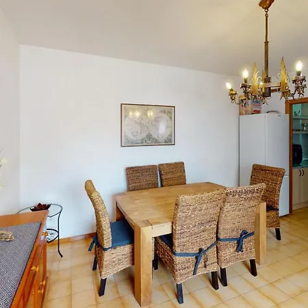 Дом отдыха Center Townhouse 24 Beachside